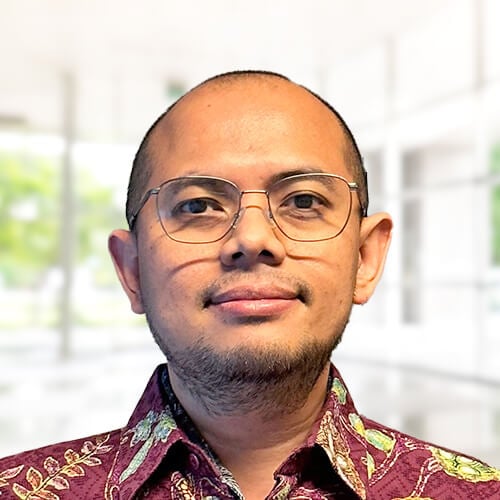 Headshot of Fauzi Irawan