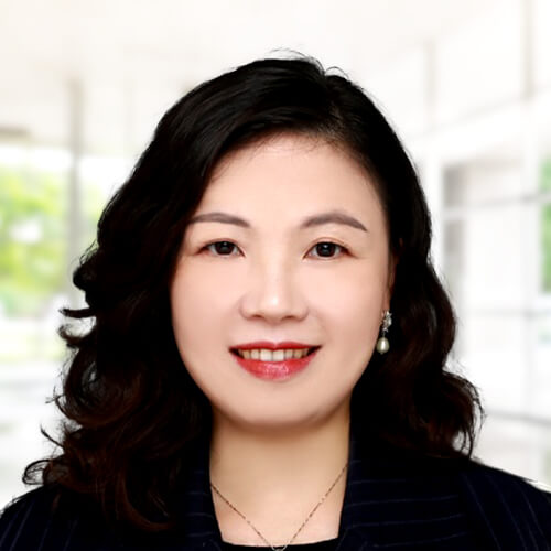 Headshot of Lilian Huang