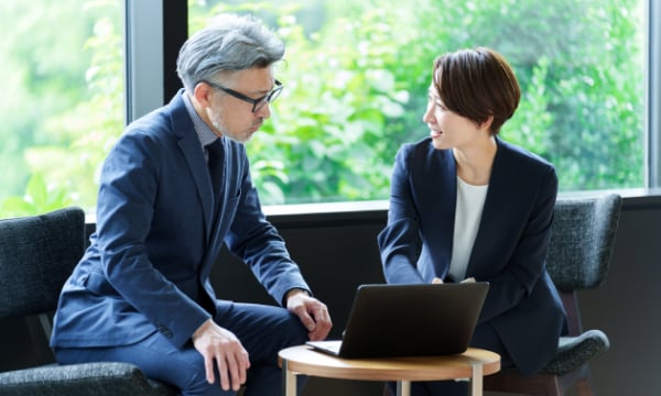 asian business people talking in the office